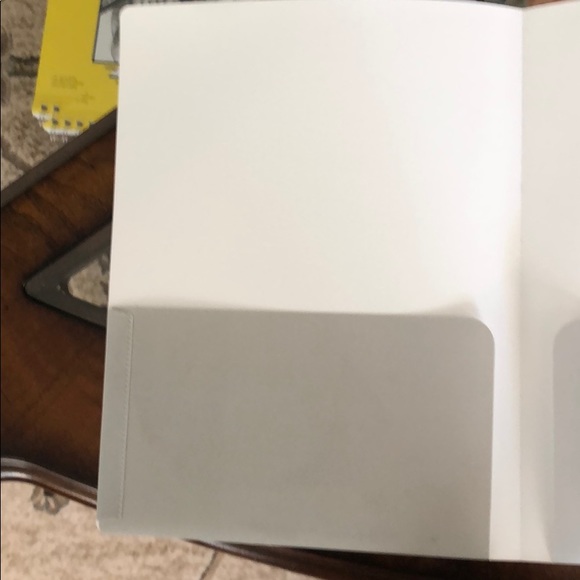 Folder - Picture 2 of 3